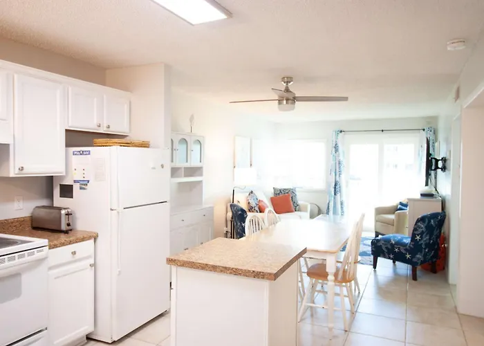 Salty Dune 2br W Pools * Gulf Shores