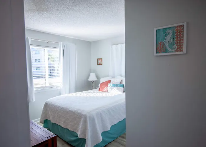 Salty Dune 2br W Pools Gulf Shores