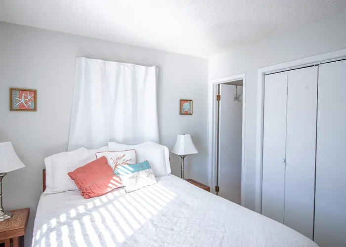 Salty Dune 2br W Pools